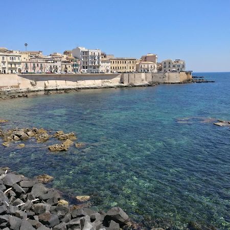 Ortigia Porta Del Mare Apartment Syracuse Bagian luar foto