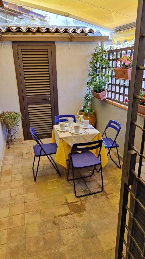 Ortigia Porta Del Mare Apartment Syracuse Bagian luar foto